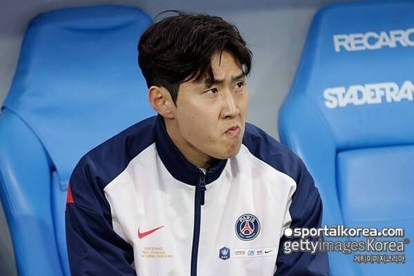 주전 밀려난 이강인, 바르셀로나서 뛴다...'챔스, 우승' PSG, 위기 봉착, 뎀벨레, 두에, 흐비차 부상 이탈 'LEE 선발 전망'