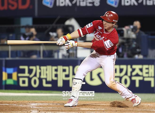 ‘한화 망연자실 대충격’ 김서현 9회 2사 후 투런포→또 투런포 허용 충격 역전패… 한화 기적 사라지고, LG 정규시즌 우승 확정 [인천 게임노트]