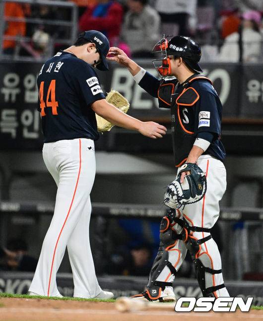 ‘9회 2아웃 통한의 홈런 2방 대참사’ 한화 33년 만에 우승 도전 물거품, 누가 김서현에게 돌을 던지랴 [오!쎈 인천]