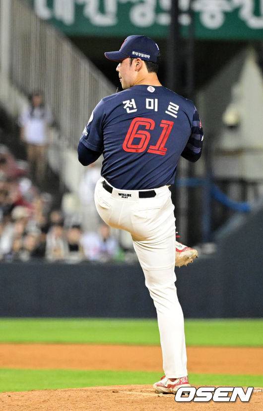 롯데서 진짜 ‘한국의 오타니’ 탄생하나…팔꿈치 수술→투타겸업 도전, “KBO에 2군 오타니 룰 건의”