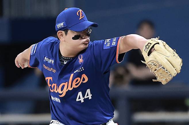 3연투에 떨어진 구속까지…1위 노렸던 한화는 김서현을 왜 바꾸지 않았을까