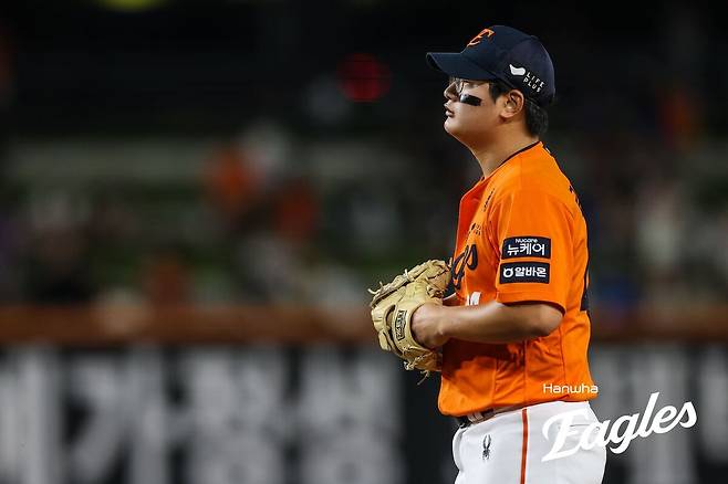 ‘야구의 신은 왜 이리 김서현에게 잔인한가...’ 만년 약체 한화의 2위도 김서현 덕분, 한화의 역전 정규리그 우승 가능성을 없앤 것도 김서현이었다