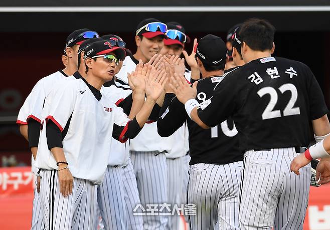 ‘KS 직행’ LG, 누가 올라와도 두렵지 않은 이유…2~4위 팀 상대 ‘모두 승률 5할 이상’ [LG 우승]