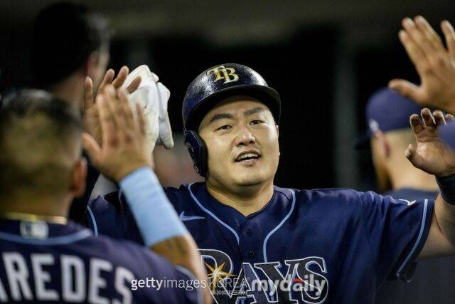 'KBO 복귀 희망' 최지만, 무릎 통증 재검→5급 판정→전시근로역으로 전역