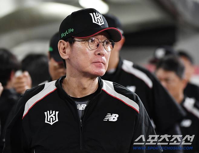 '스퀴즈 실패 → 3루 귀루 실패 → 2루 귀루 실패' 혼돈의 창조병살, 누가 본헤드플레이를 했나