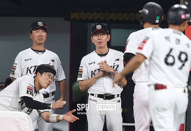 1회만 6실점, 5강 싸움 끝나나 했는데…kt 9회말 동점→11회 무승부, 5위는 4일 NC에 달렸다