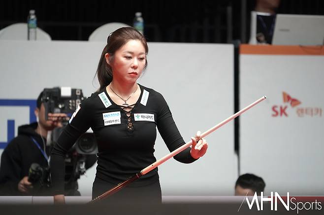 '1, 2, 4세트 0점' 김예은, '여제'에 무력하게 참패...김가영-이미래 4강 매치 성사