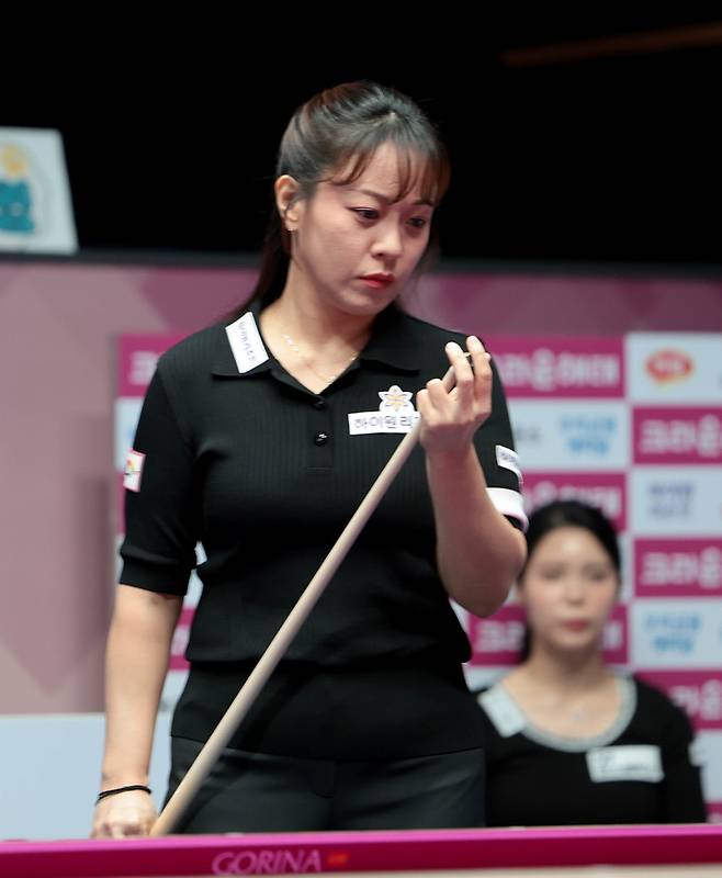 '1, 2, 4세트 0점' 김예은, '여제'에 무력하게 참패...김가영-이미래 4강 매치 성사