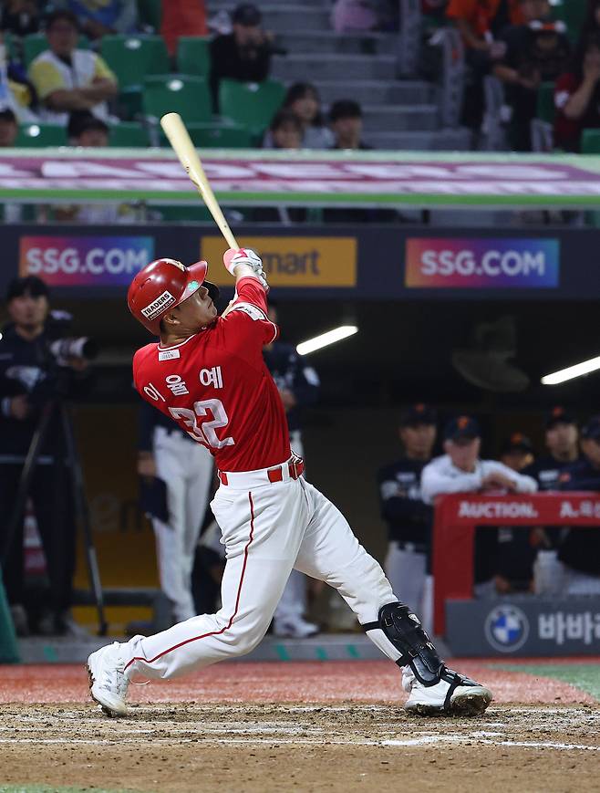 이 무슨 얄궂은 운명인가...2025 KBO리그 정규시즌 1위에 이어 5위도 SSG의 손에 결정되게 생겼다