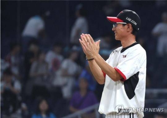 '총액 30억원?' LG 염경엽 감독, KIA 이범호 넘는다...KBO 현역 최고대우로 재계약 발표 '임박'