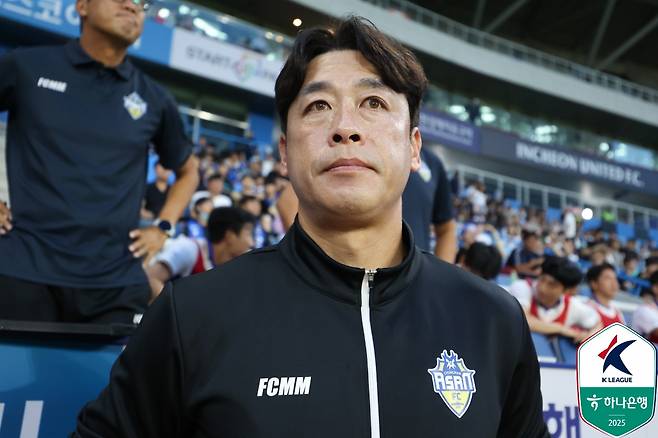 경기 전날 늦은 밤 '감독 퇴진' 기습 발표, '또' 석연찮은 충남아산·배성재 결별