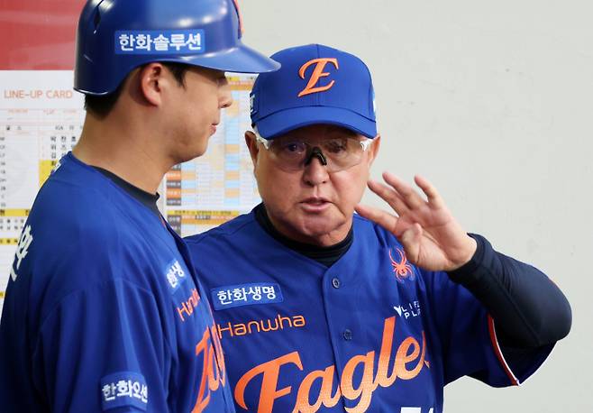 6년 만에 돌아와 보니, 노감독의 작심 발언