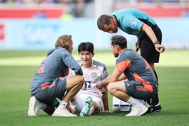 韓 축구 천만다행, 콤파니 감독 ‘오피셜’ 공식입장 나왔다…‘훈련 불참’ 김민재 심각한 부상 아니다 ‘경기 출전 가능’
