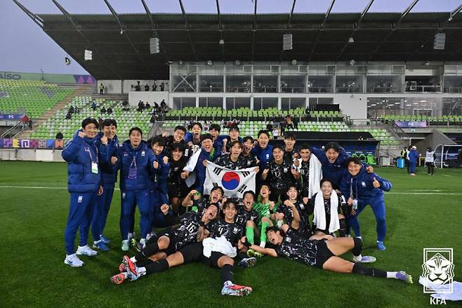 '김현민-신민하 연속골' 한국 U-20 대표팀, 파나마 제압...16강행 희망