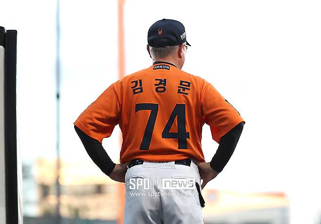 패배 위기에도 나타나지 않은 한화 마무리…그래도 감독은 믿는다