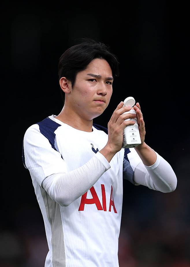 “다시 토트넘으로 돌아왔으면” 환상 발리골에 팬들도 감탄…‘韓 축구 미래 이끌어갈 신성’ 양민혁 향한 기대감 ‘대폭발’