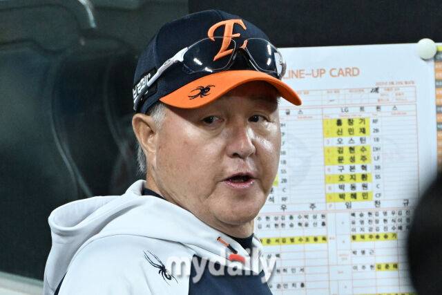 '아쉬운 2위' 한화, 플레이오프 앞두고 4차례 연습경기 진행…최후 담금질서 '30명' 옥석 고르기 나선다