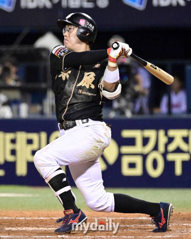 '3→1→4→2→5→6' 6년 만에 마법이 멈췄다…안현민·오원석 발굴했지만, 내야&포수진 노쇠화 숙제 또 못 풀었다