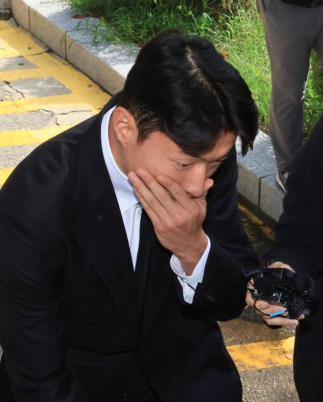 '韓 축구계 준 영구제명' 황의조 선수 생활 너무 편하네...'불법 촬영→징역 1년+집행유예 2년' 확정→시즌 첫 골 폭발, 팀은 2-2 무