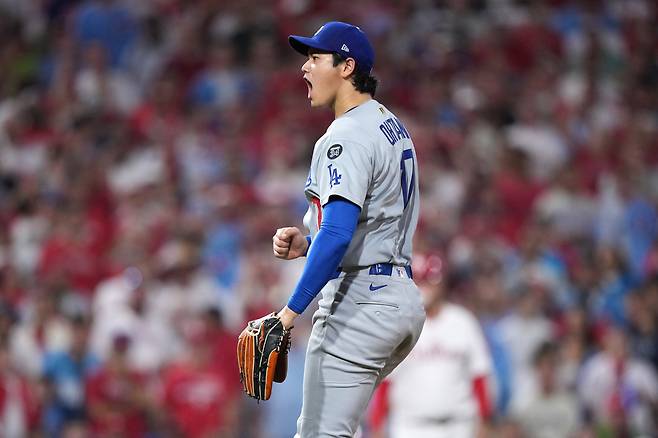 다저스, 역전 홈런에 NLDS 1차전 필라델피아 꺾었다…오타니 9K 호투·사사키 세이브