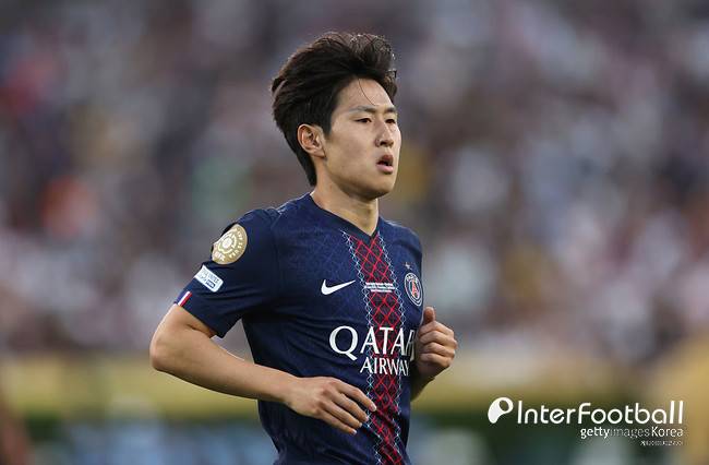 PSG는 공격진은 너무 강하다...이강인, 韓 21번째 프리미어리거 되나? →빌라가 관심 드러내