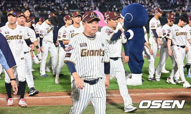 ‘7·10·7·8·8·7·7·7’ 가을야구 8년째 탈락, 마무리 지옥훈련 주전도 예외없다…11승 박세웅-32세이브 김원중도 참가