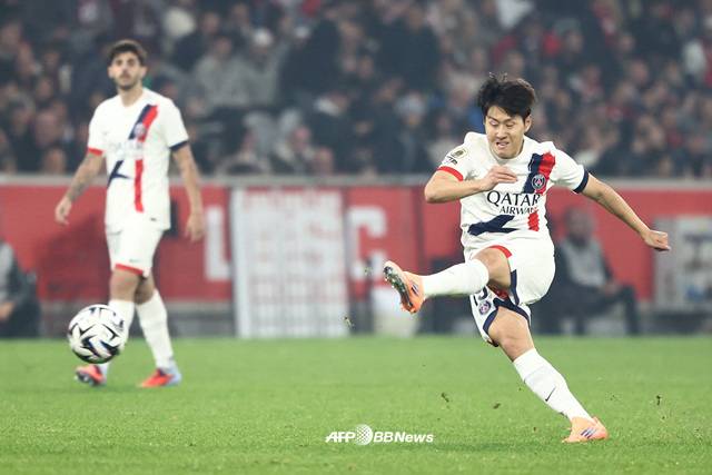 '아, 잘하다가' 이강인 빅미스→PSG 승리 놓쳤다... 하필 '동생' 음바페에 한 방 맞다니
