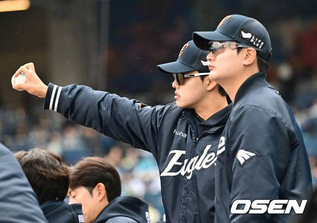 이게 얼마만이야, PS에 지방팀이 더 많다니…한화 대도약으로 증명된 지역 불균형 해소, 수도권 쏠림 현상 끝났다