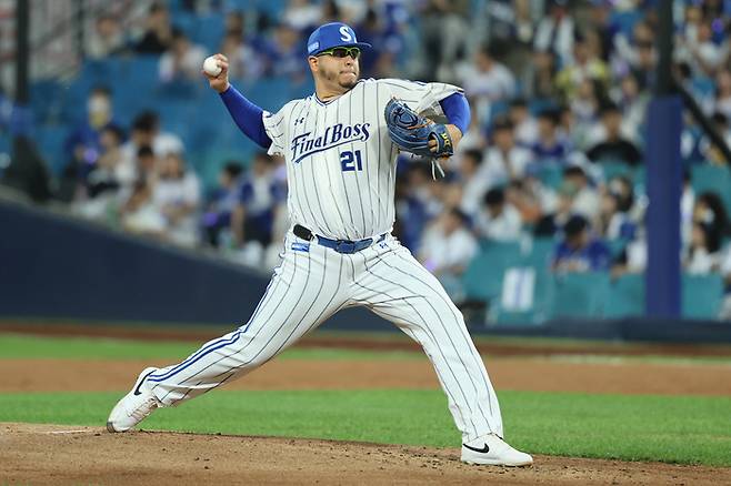 ‘새카만 하늘+흩뿌리는 비’ 삼성-NC 1차전, 우천 취소 or 서스펜디드시 어떻게 되나 [WC1]