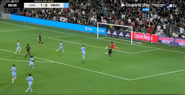 득점은 실패했지만… 손흥민 5G 연속골 위해 1대1 찬스 포기한 부앙가[스한 스틸컷]