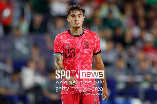 '韓 국가대표' 카스트로프 폭탄 발언에 축구 팬들 뒤집어졌다...