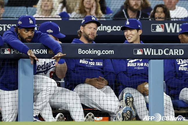 '벤치만 지켰는데 왜' LAD 로버츠의 믿음, 김혜성의 시간은 온다... 에드먼-먼시 변수 대비책