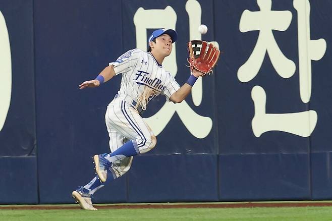 “김지찬이 타구를 잘못 판단했다” 레전드 일침, 설마 삼성 가을이 이 장면부터 꼬이나