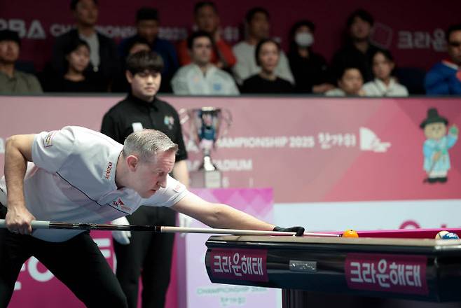 '당구교황' 레펀스, 4년 만에 PBA 우승 감격...통산 두 번째 정상