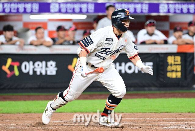 김경문은 손아섭을 철저히 아꼈다…한화 진정한 트레이드 효과는 지금부터, 가을야구 AVG 0.338 펄펄