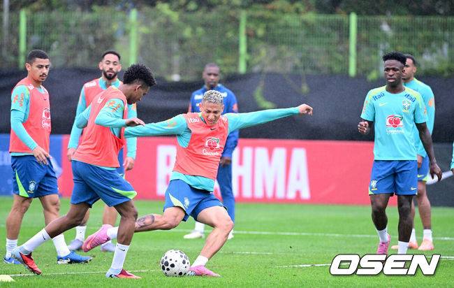 빗속에서 '한국전' 준비하는 '안첼로티호'...쿠냐 위협적인 슈팅-호드리구 크로스 '눈길' [오!쎈 고양]