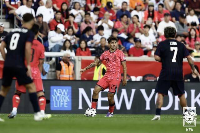 '고참 식사 후 과일 대령'... 사반세기 전 히딩크가 없앤 韓축구 꼰대문화, 카스트로프 멘트로 확인된 '위계서열 잔재'