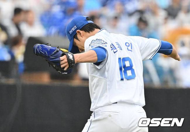 ‘벼랑 끝의 미친 투구’ 원태인, 106구 완벽쇼로 삼성 구했다...NC 꺾고 준PO행 [WC2 리뷰]