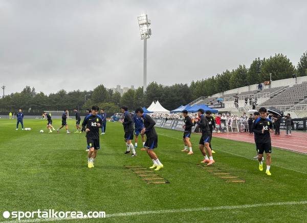 [현장포커스] 설영우·이재성·이강인·손흥민 제외 22人 풀 트레이닝 참여…황희찬은 부상 의심