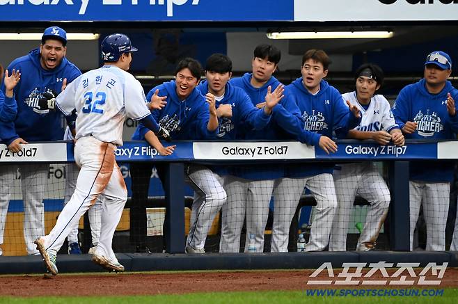가을만 되면 대구를 들썩이게 하는 사나이, 관록의 '하트맨'이 위기의 삼성 살렸다 [WC2 현장]