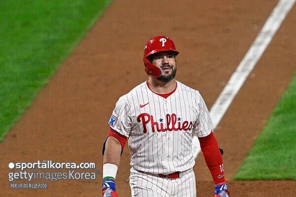 '우승 후보 1순위→탈락 임박' 타격왕·홈런왕·슈퍼스타 합쳐서 타율 0.095라니…필라델피아, 설마 3패로 짐 싸나