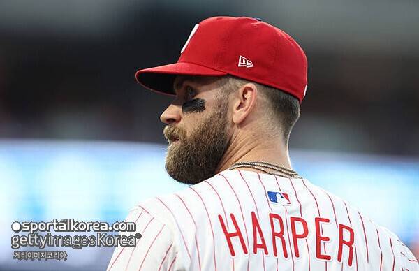 '우승 후보 1순위→탈락 임박' 타격왕·홈런왕·슈퍼스타 합쳐서 타율 0.095라니…필라델피아, 설마 3패로 짐 싸나