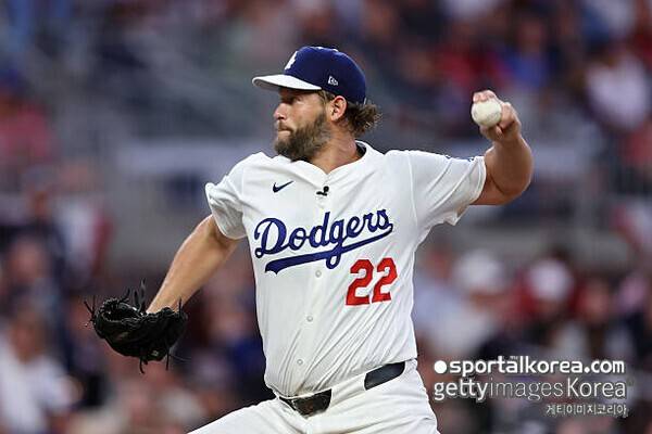 '유일하게 나타나지 않은 ML 최고의 선발 투수' 히든카드로 활약할 커쇼, 좌타자 상대 마무리로 시리즈 마지막 장식할까?