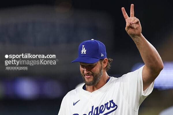 '유일하게 나타나지 않은 ML 최고의 선발 투수' 히든카드로 활약할 커쇼, 좌타자 상대 마무리로 시리즈 마지막 장식할까?