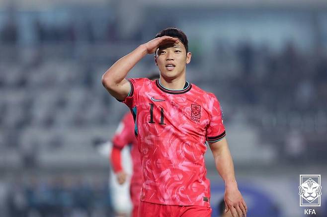 '대표팀 충격 제외' 황희찬, 골 넣고 달라져 돌아왔는데…훈련 중 종아리 부상 조짐 → 얼굴 감싸쥐고 심각한 표정까지