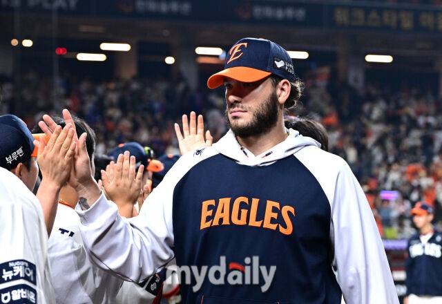 “폰세 한국에서 언터쳐블, SF에서 관심” 한화와 아름다운 이별 준비하나…이래서 26년만의 KS 우승 간절