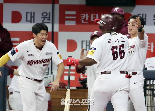 이정후가 귀띔한 송성문 MLB행 가능성...히어로즈표 6번째 빅리거 등장 기대