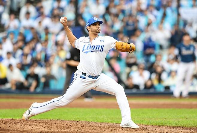 홈런왕도 꼼짝 못한 154km 미친 강속구…삼성에 새로운 가을 히어로가 나타났다