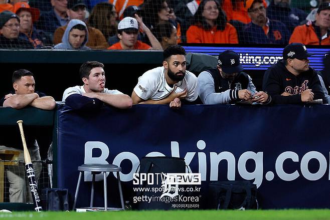 '디트로이트 관중들 자리 떴다' 시애틀 8-4 승리로 ALDS 2승 1패…랄리 가을 첫 홈런 폭발