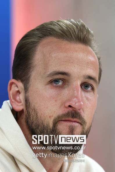 “난 아직 손흥민과 뛰고 싶지 않다...“ ‘오피셜’ 공식발표, 침묵 깬 해리 케인 작심발언 ”MLS 이적은 시기상조“ 뮌헨과 재계약 가능성도 시사